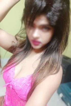 Karishma Pandey +971581708105 Sharjah Call Girls